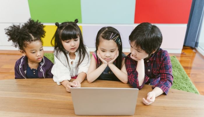 Sumergiendo a los Pequeños en la Tecnología: Actividades para Preescolares